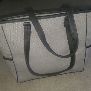 Cindy Tote by Thirty One